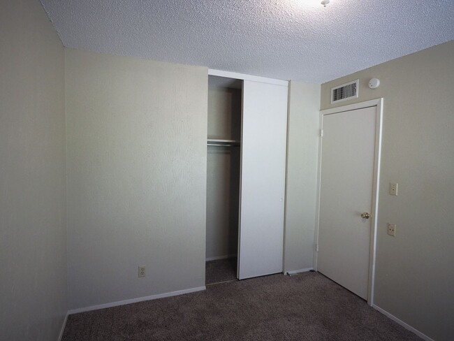 Building Photo - Amazing Austin 3 bedroom condo!