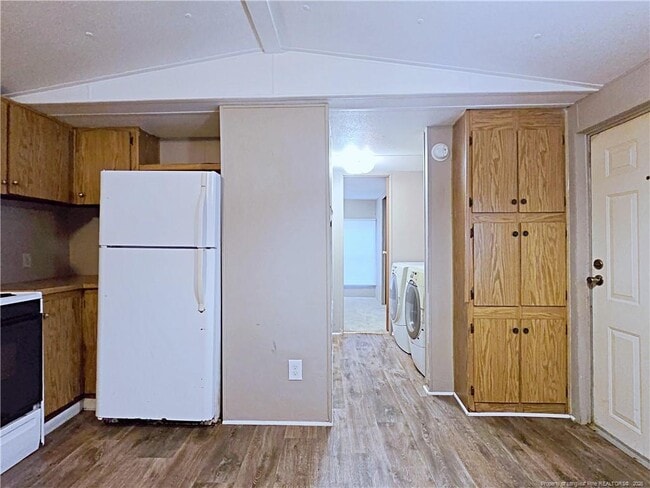 Building Photo - 826 Rembrandt Dr