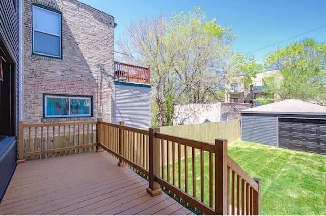Building Photo - 1516 E 69th Plz