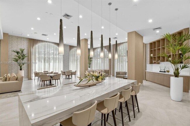 Building Photo - 3640 Yacht Club Dr