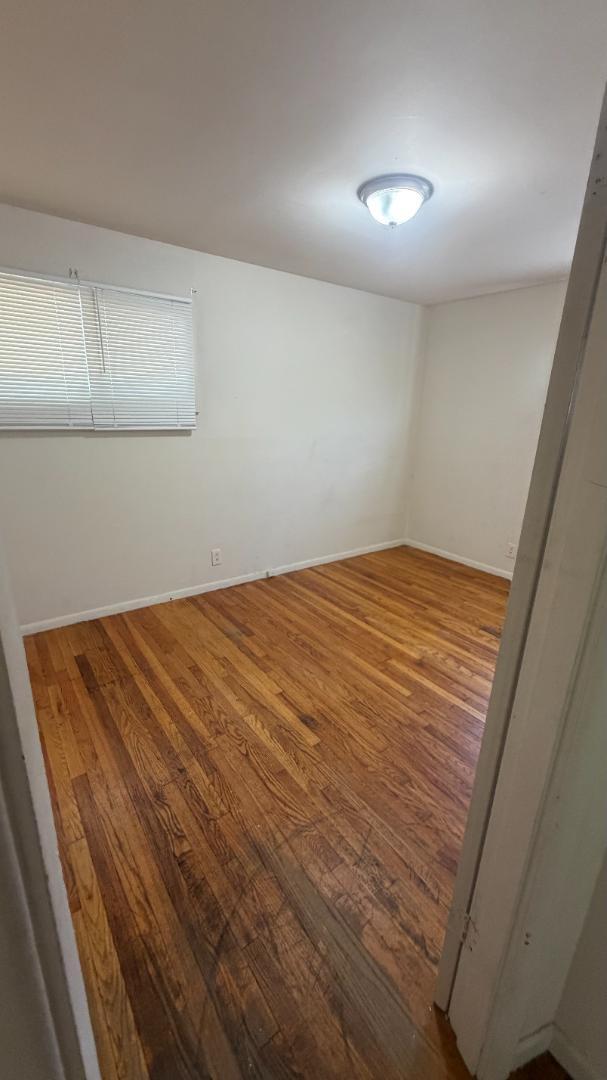 Building Photo - 5614 Sanborn Dr