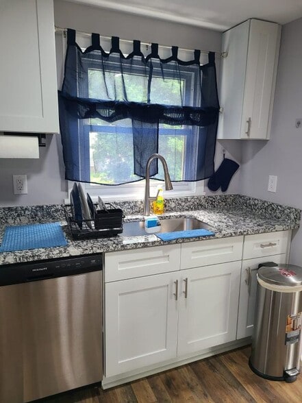 Building Photo - 1334 Waldon Rd