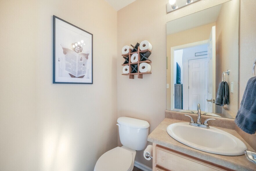 Building Photo - 6710 Camino Del Rey