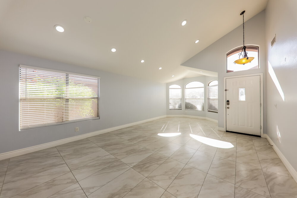 Building Photo - 6490 W Wahalla Ln