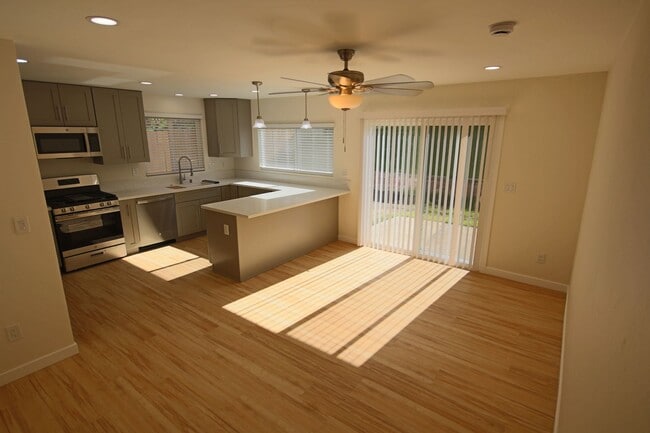 Building Photo - Spring Valley 4-Bedroom Home - Completely remodeled