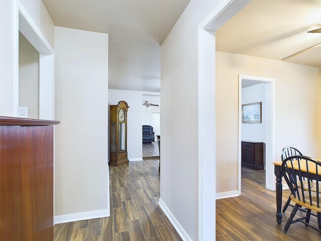Building Photo - 2814 Balmorhea Ave