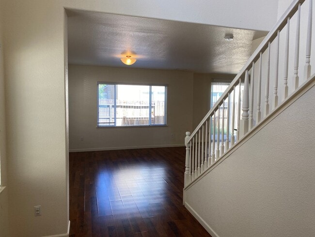 Building Photo - SE Reno - Damonte Ranch - 4 Beds 3 Baths