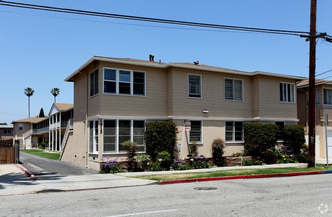 Primary Photo - 1515-1517 E 3rd ST LONG BEACH, CA 90802-3651