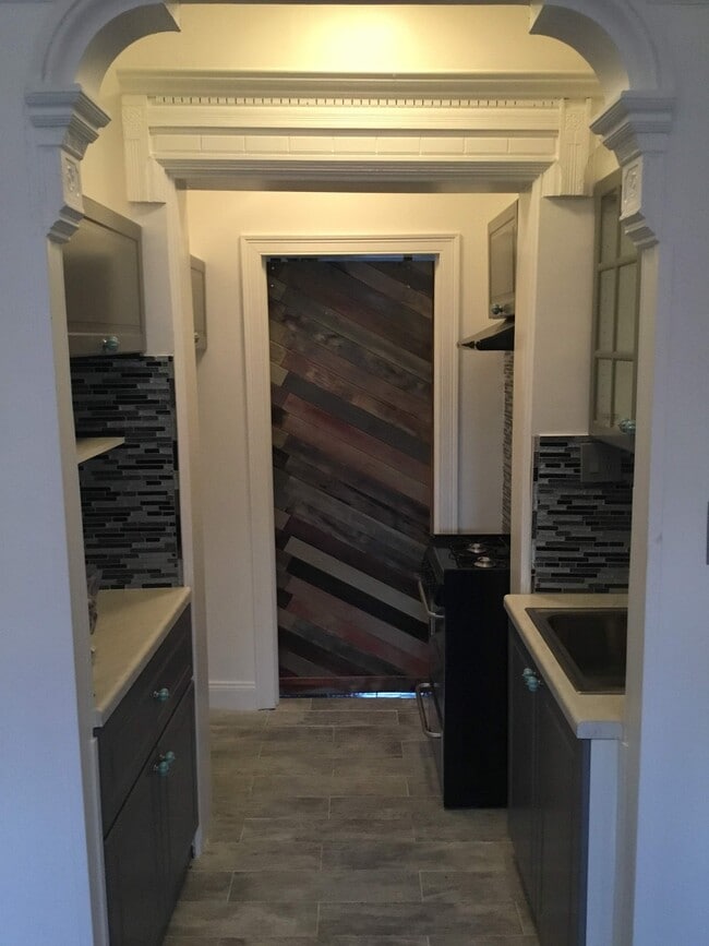 Kitchen 3 - 1330 Dean St