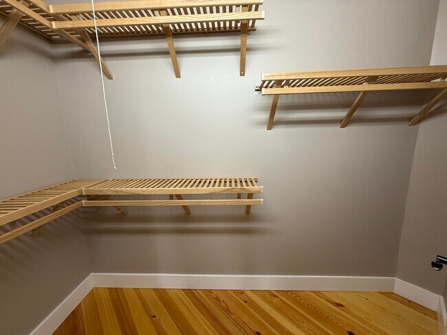 Building Photo - 1708 25th Ave N