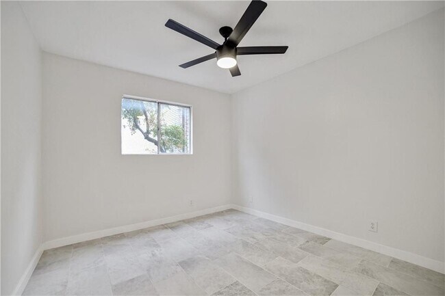 Building Photo - 2600 Penny Ln