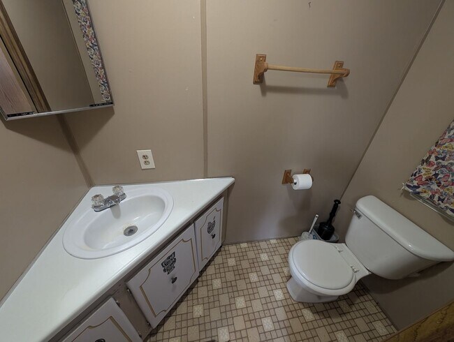 Building Photo - 2 Bed 2 Bath in Usk