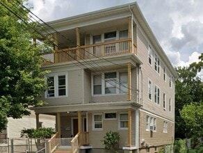 Building Photo - 304 Webster Ave