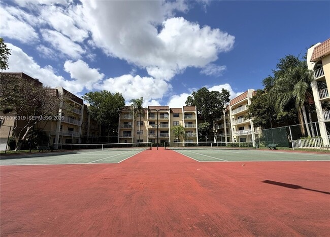 Building Photo - 9301 SW 92nd Ave