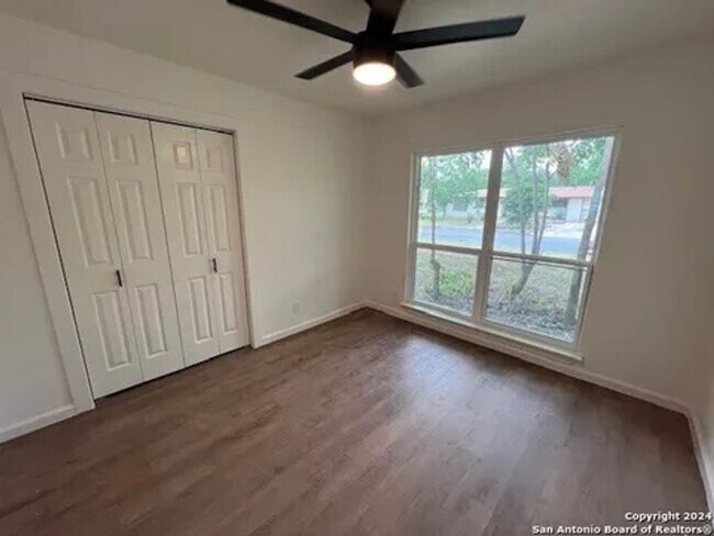 Building Photo - Charming 3-Bedroom Home in Wilshire Neighb...
