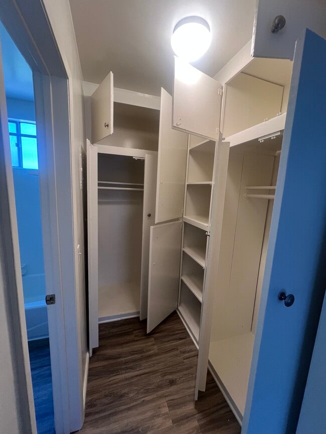 Building Photo - 267 S Madison Ave