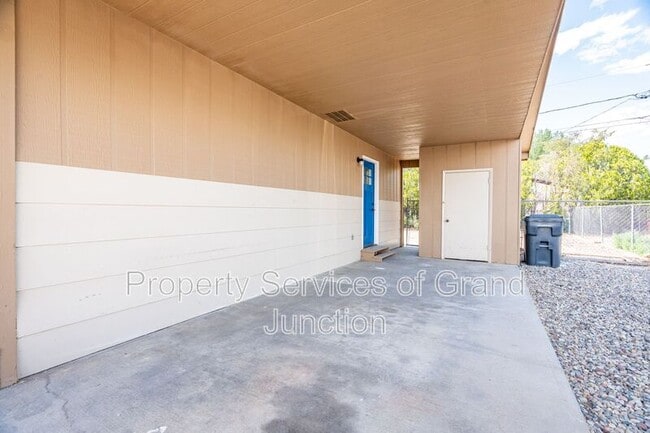 Building Photo - 3238-D 1/4 D 1/4 Rd