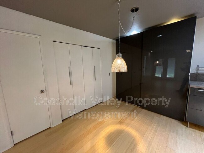 Building Photo - 2961 Sunflower Cir W