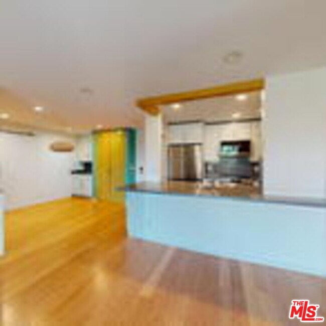 Building Photo - 8740 Tuscany Ave