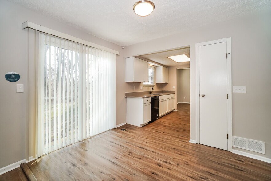 Building Photo - 442 Rambling Brook Dr