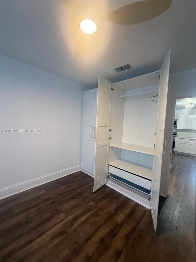 Building Photo - 1235 Coral Wy