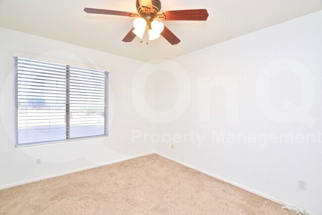 Building Photo - 6629 W Rose Garden Ln