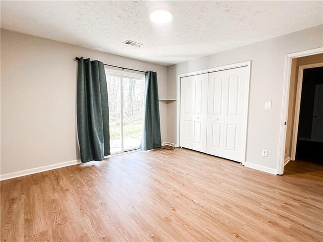 Building Photo - 5142 Farm Pl Dr NE