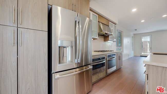 Building Photo - 6752 Gill Way