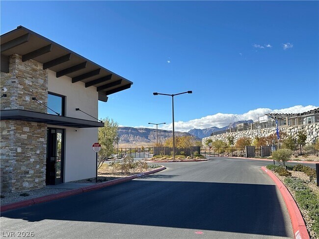 Building Photo - 12488 Primrose Grove Ln