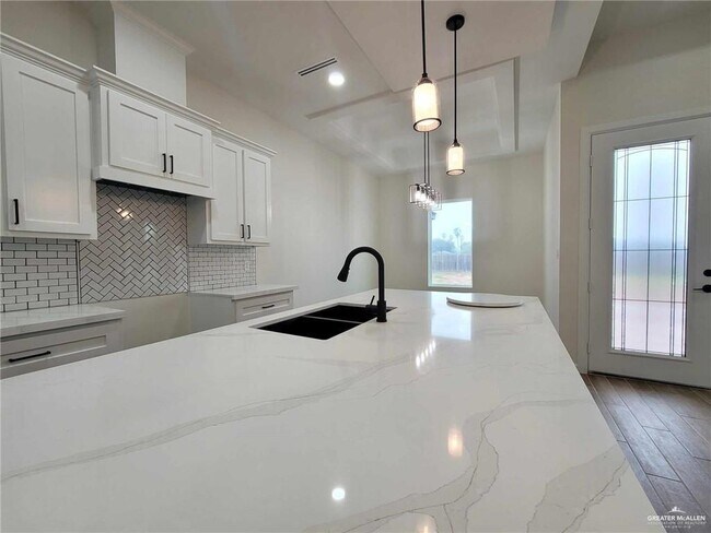 Building Photo - 30 St Vincent Dr
