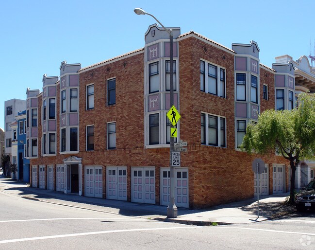 Building Photo - 45 Lincoln Way