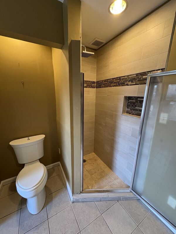 Building Photo - 2030 E Baltimore St