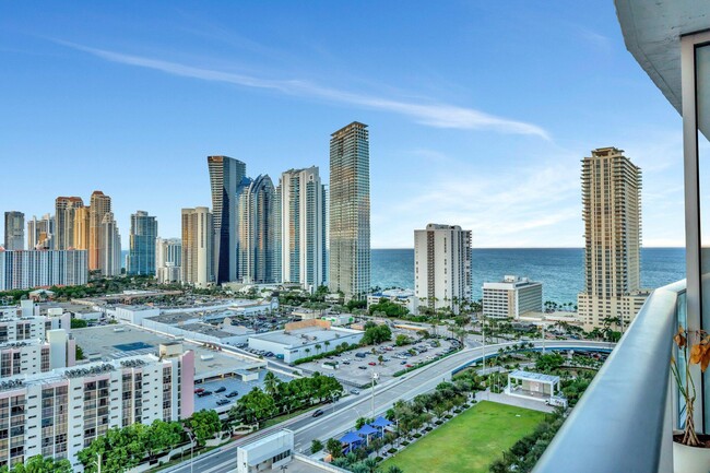 Primary Photo - 300 Sunny Isles Blvd