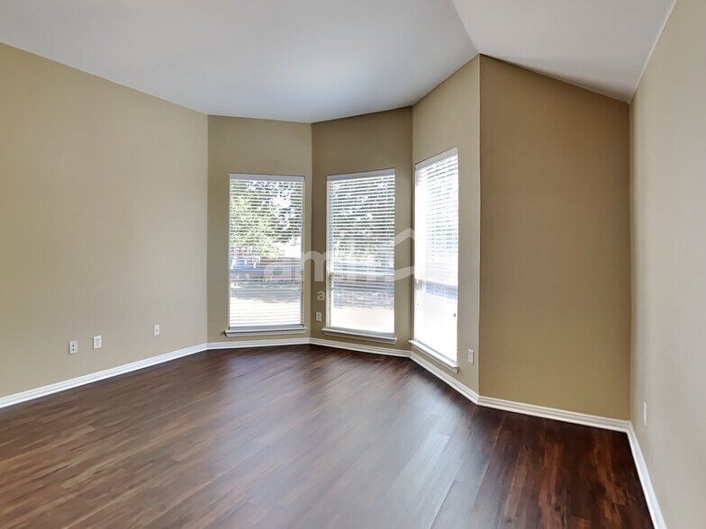 Building Photo - 206 Ephraim Dr
