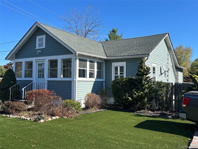 Primary Photo - 490 Commack Rd