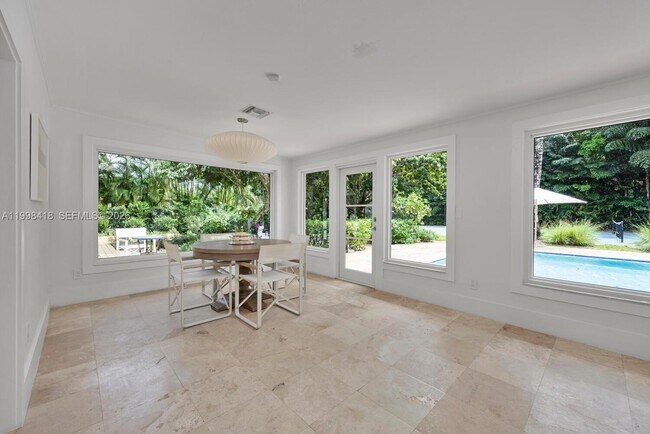 Building Photo - 6140 SW 90th St