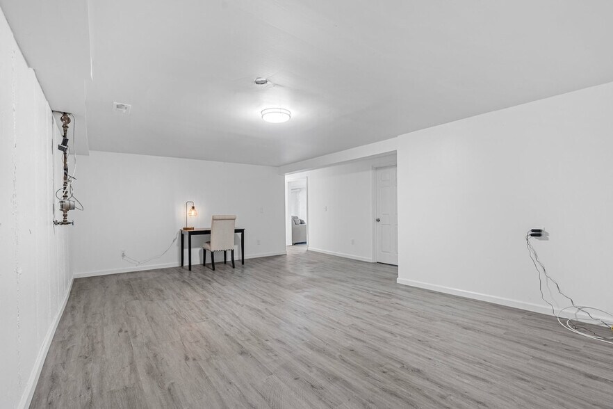 Building Photo - 2674 Smoke View Dr