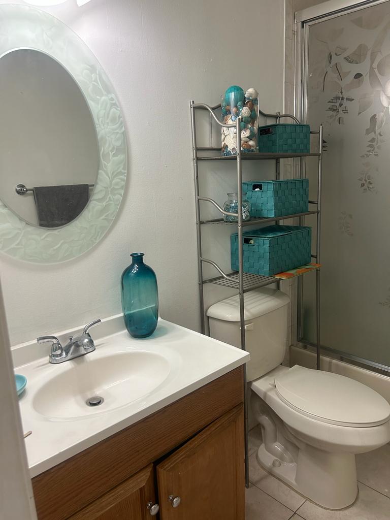2nd bathrm - 6211 SW 138th Ct