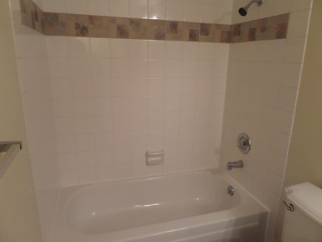 Building Photo - Fantastic HUGE Remodeled 4 Bedroom Home Wi...