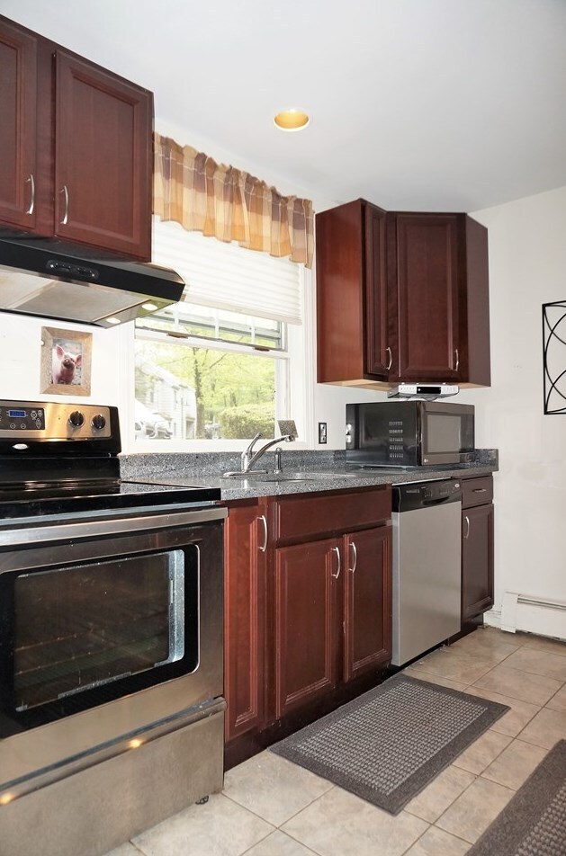 Building Photo - 1465 Hooksett Rd. Unit 123