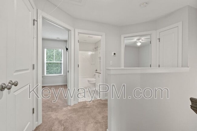 Building Photo - 837 Elsie Dr