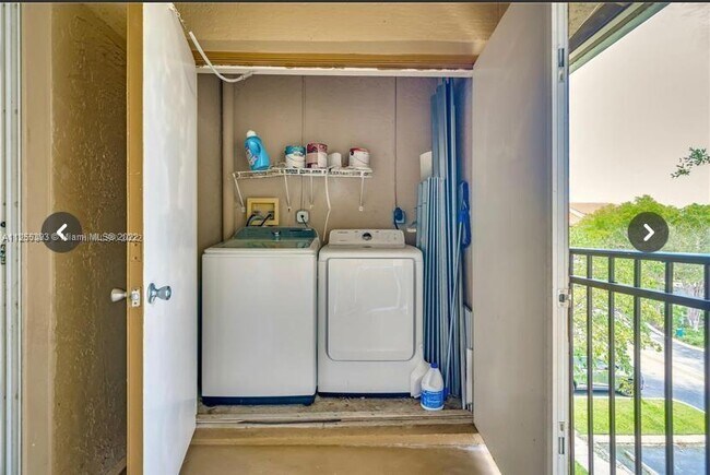 Building Photo - 11630 SW 2nd St