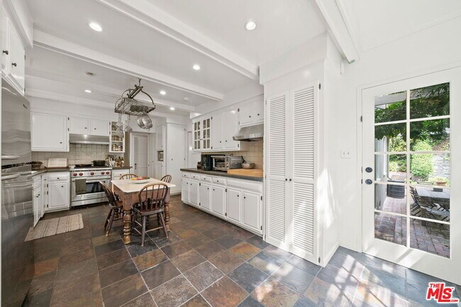 Building Photo - 5630 Spreading Oak Dr