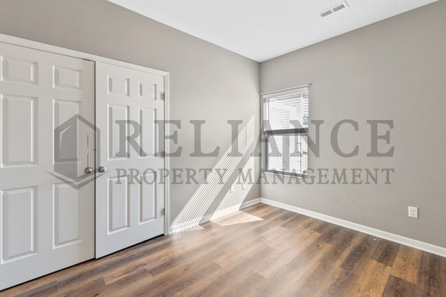 Building Photo - 5281 N Toben Ct