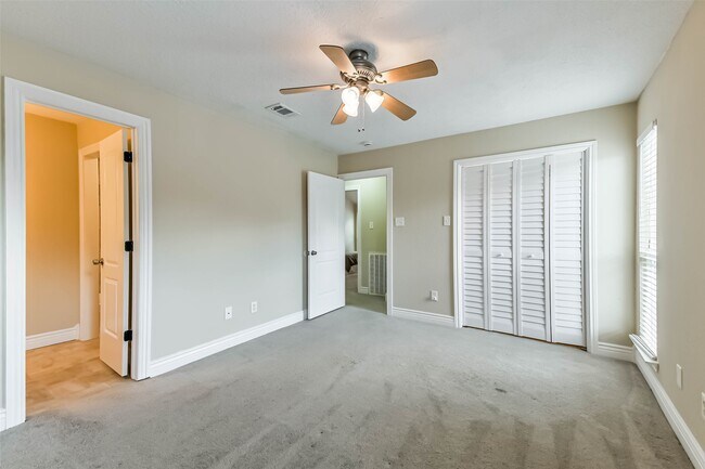 Building Photo - 3911 Cherry Forest Dr