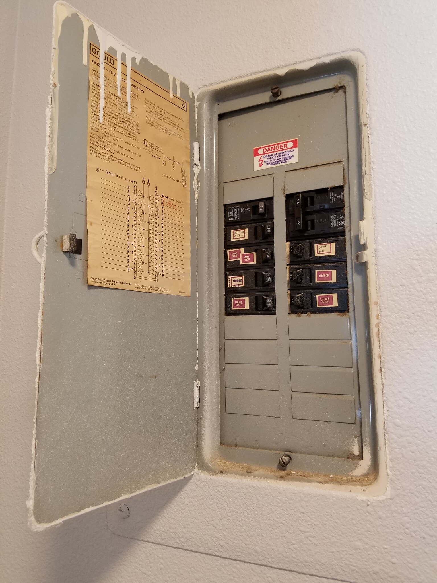 Building Photo - 115 E 4th Ave