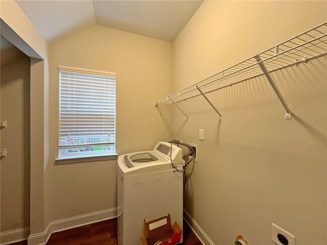 Building Photo - 516 Sprayberry Dr