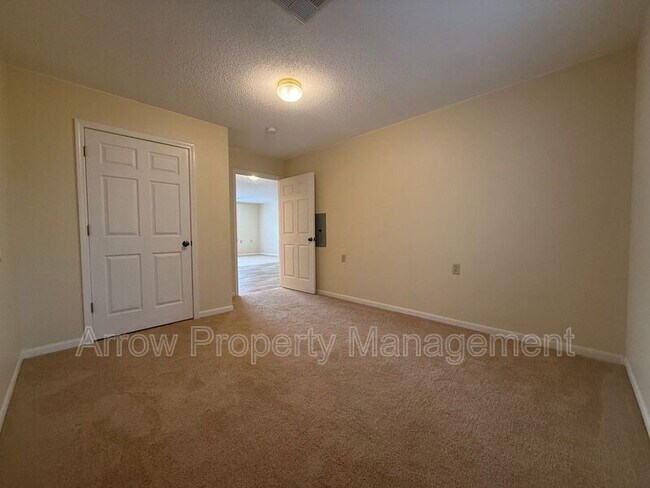 Building Photo - 1015 14th St