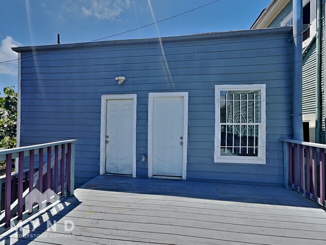 Building Photo - 1064 30th St