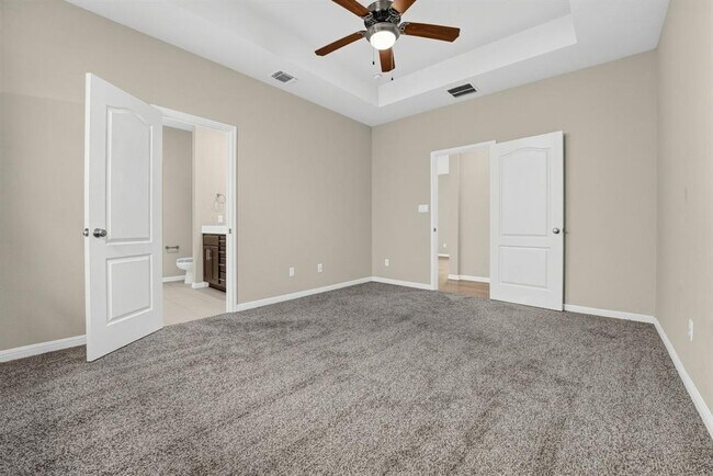 Building Photo - 719 Speckled Alder Dr
